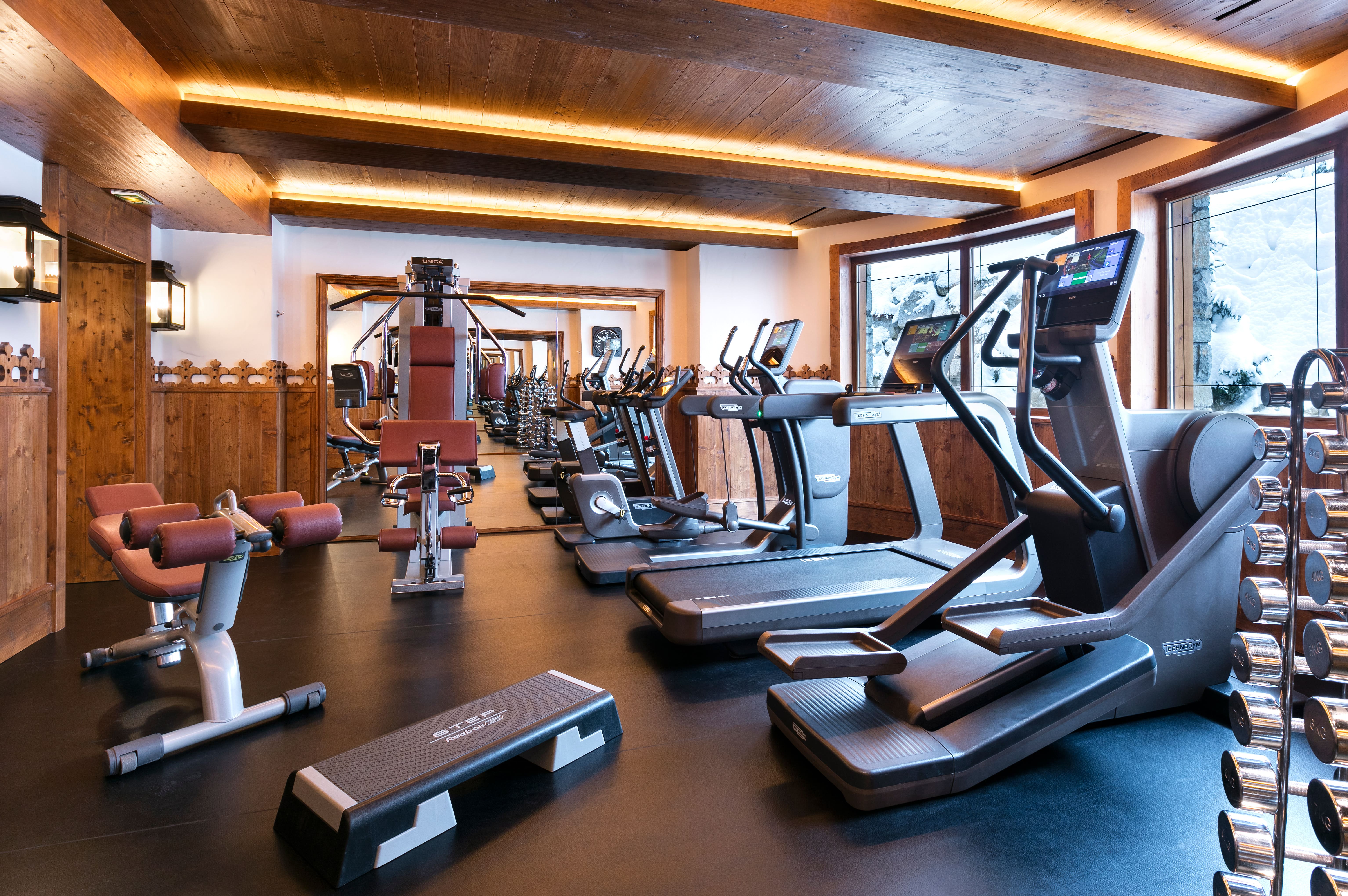 Experiences & Lifestyle